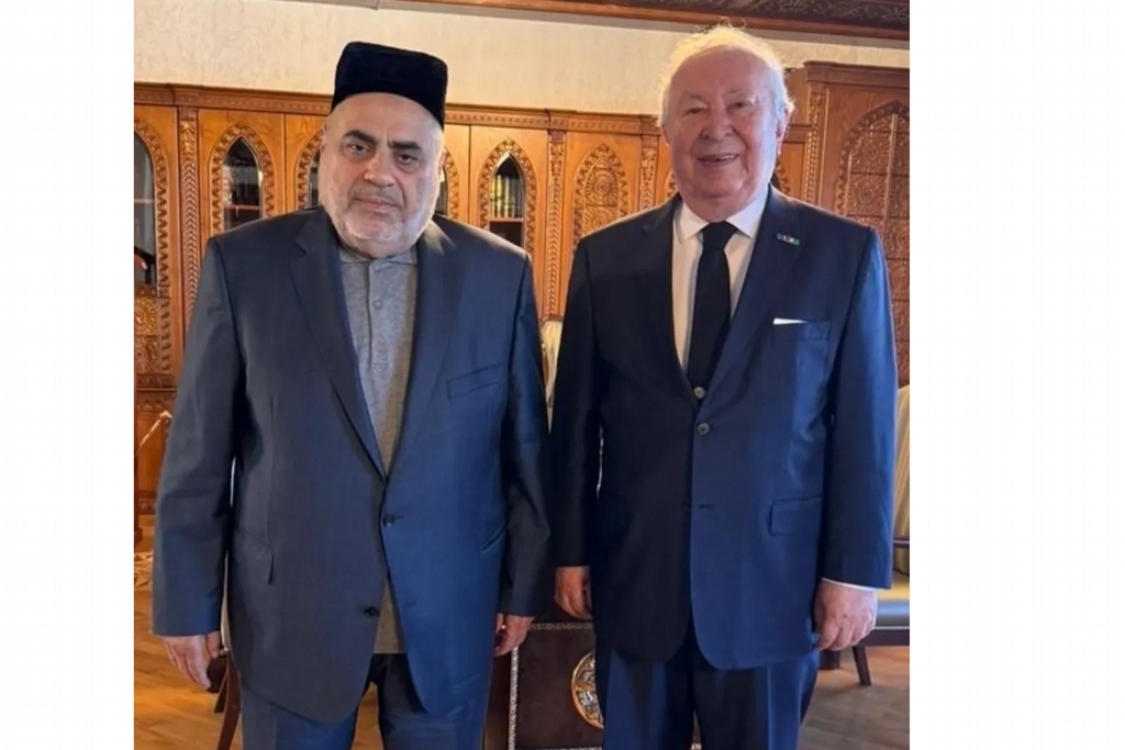 Azerbaycan Şeyhül İslamı Allahşükür Paşazade Dr. Akkan Suver ve Sezgin Bilgiçi kabul etti.