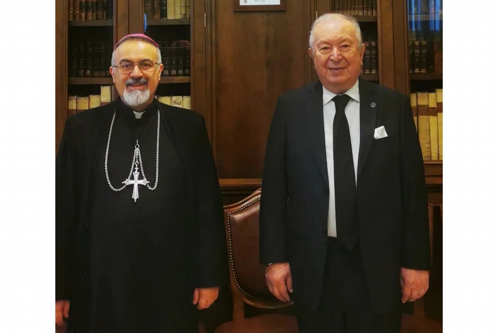 Massimiliano Palinuro'ya tebrik ziyareti
