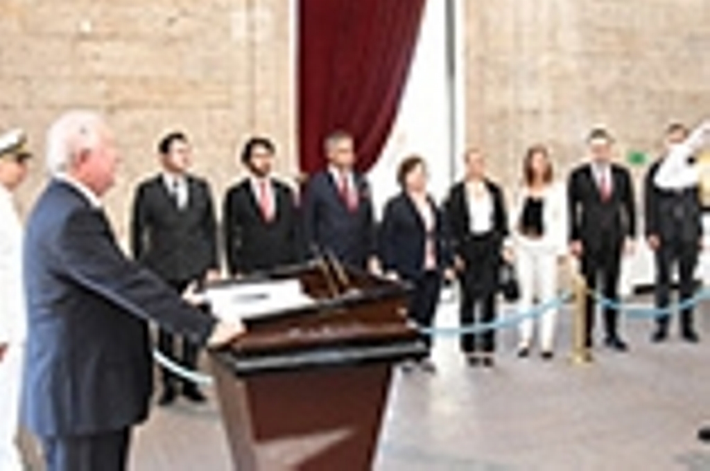 Marmara Group Foundation Pays Tribute to Ataturk