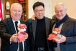 Visit to Chinese Consul General in Istanbul