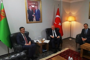 Mekan İşanguliyev, Akkan Suver’i Kabul Etti