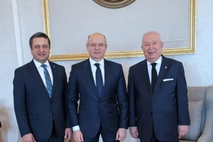 Perviz Şahbazov Dr. Suver ve Bilgiç'i kabul etti