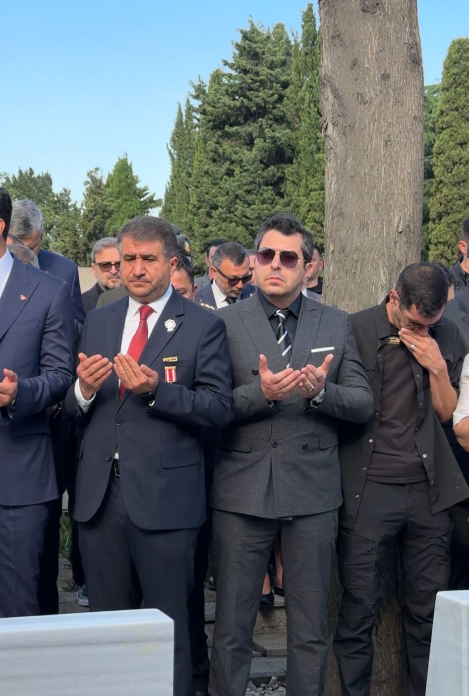 15 Temmuz Demokrasi ve Millî Birlik Günü münasebetiyle Edirnekapı Şehitliğinde düzenlenen resmi Törenlere Marmara Grubu Vakfı katıldı. 15 Temmuz Demokrasi ve Millî Birlik Günü münasebetiyle