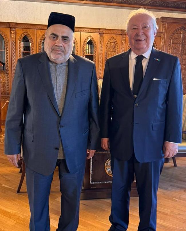Azerbaycan Şeyhül İslamı Allahşükür Paşazade Dr. Akkan Suver ve Sezgin Bilgiçi kabul etti. Azerbaycan Şeyhül İslamı Allahşükür Paşazade Dr. Akkan
