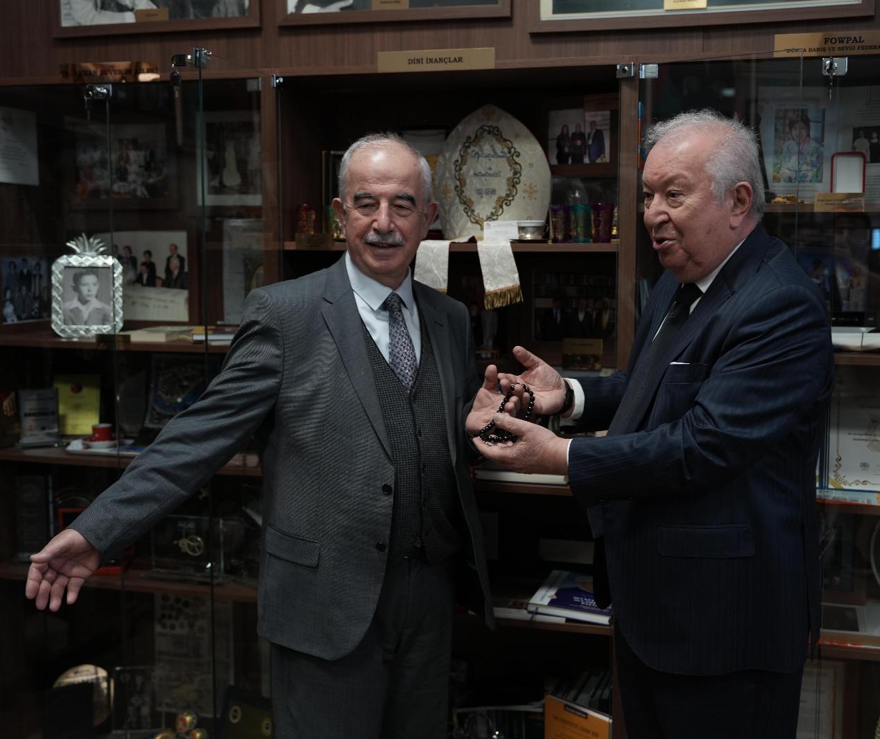 Prof. Dr. Ali Bardakoğlu Akkan Suver Müzesini ziyaret etti Prof. Dr. Ali Bardakoğlu Akkan Suver Müzesini ziyaret e